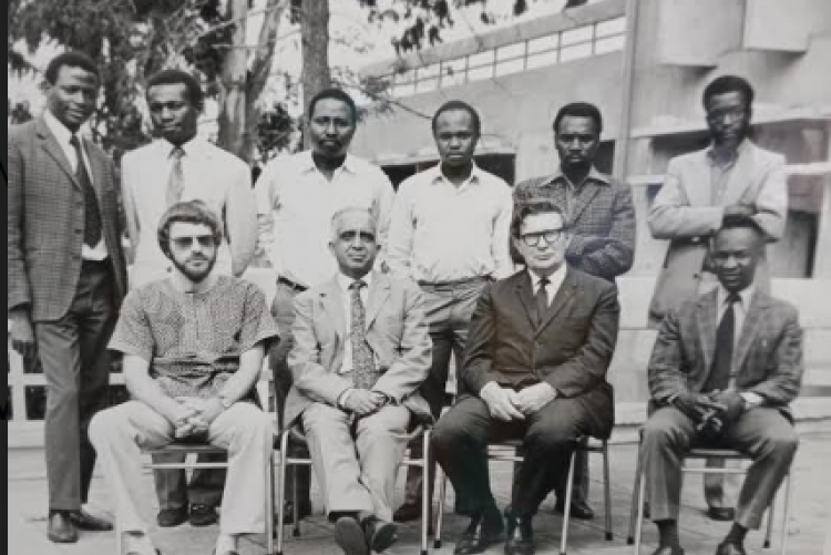 2nd Left Sitting, 1st Chairman, Durp in 1971-1982 : Prof. A. Subakrishnia,3rd; Prof. Motin of University of Nottingham; 4th ; Mr. Zacharia Maleche